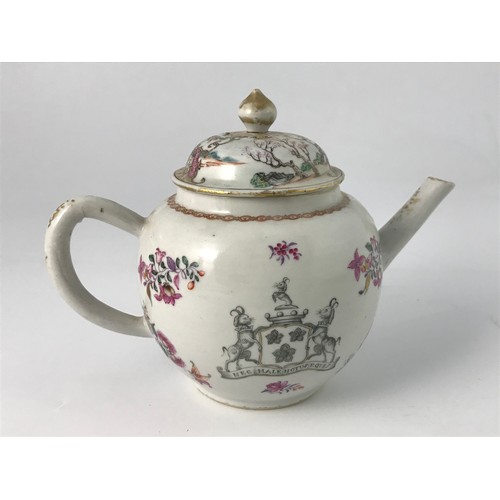 306 - LATE 18TH CENTURY CHINESE ARMORIAL TEA POT AND TANKARD WITH DRAGON HANDLE, AF, THE COAT OF ARMS IS B... 