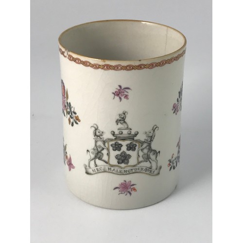 306 - LATE 18TH CENTURY CHINESE ARMORIAL TEA POT AND TANKARD WITH DRAGON HANDLE, AF, THE COAT OF ARMS IS B... 