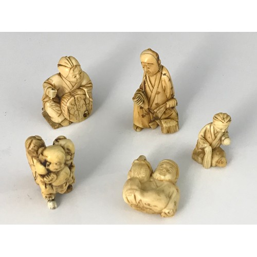 462 - COLLECTION OF 5 19TH CENTURY JAPANESE MEIJI PERIOD CARVED IVORY NETSUKE, TALLEST APPROX. 5.5 cms