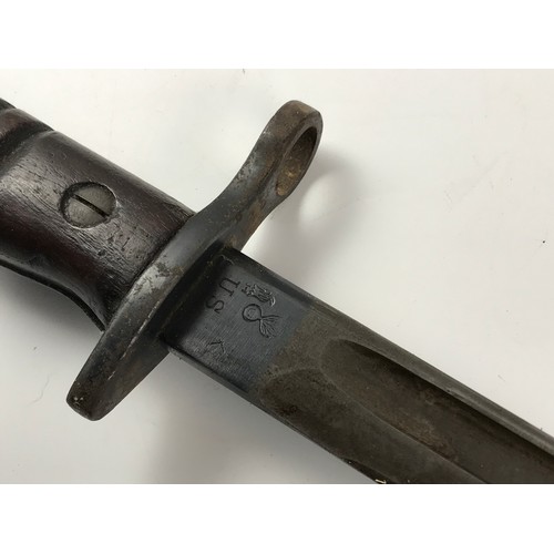 259 - FRENCH GRAS BAYONET, BLADE APPROX. 52 cm, MARKED 'ST ETIENNE 1873' TO BACK EDGE TOGETHER WITH A US 1... 