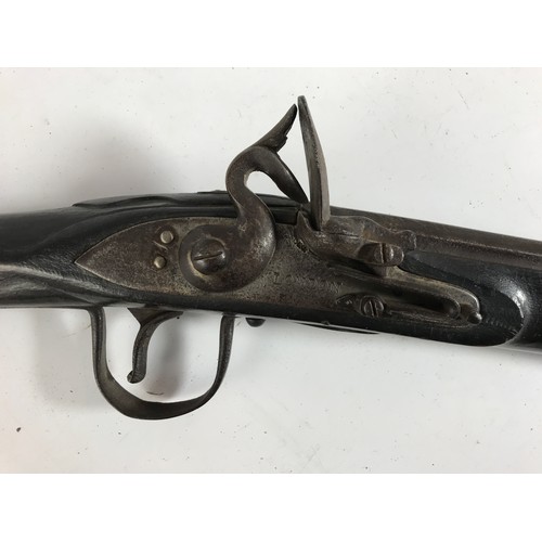 250 - 19TH CENTURY ENGLISH FLINTLOCK MUSKET, APPROX. 173 cm OVERALL, BARREL APPROX. 134 cm, PLAIN LOCK PLA... 