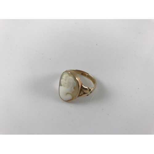 785 - 9CT GOLD CAMEO RING