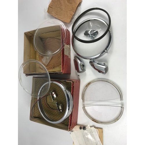 35 - LUCAS LIGHT RIM & PARTS. BOX INDICATES 507577, CONTENTS AS SHOWN, PLUS BOSCH PR. BOXED HALOGEN H4 HE... 