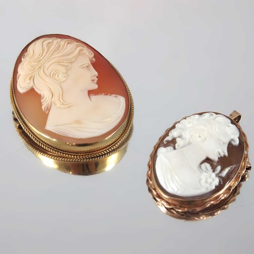 760 - 2 CAMEO BROOCHES