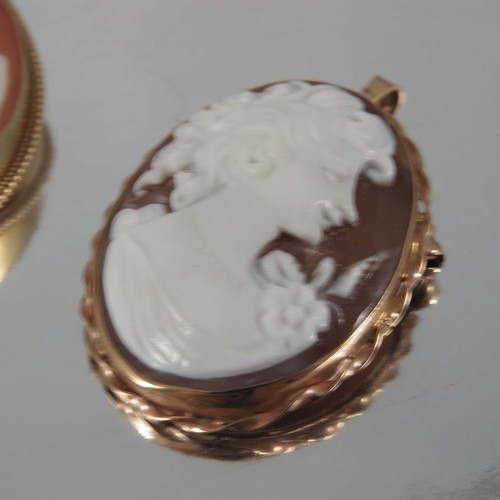 760 - 2 CAMEO BROOCHES