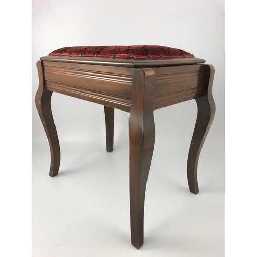 101 - PIANO STOOL