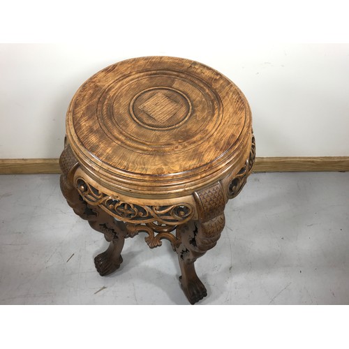 94 - ORIENTAL TABLE WITH ROUND TOP ON 4 LION PAW FEET 42 cm dia & 79cm tall