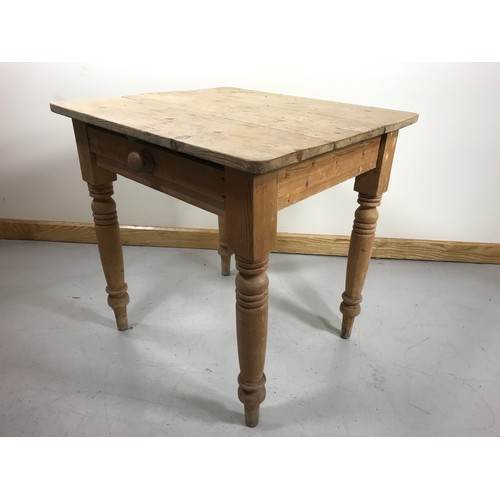 129 - VICTORIAN PINE TABLE ON TURNED LEGS APPROX. 68 cm X 77 cm