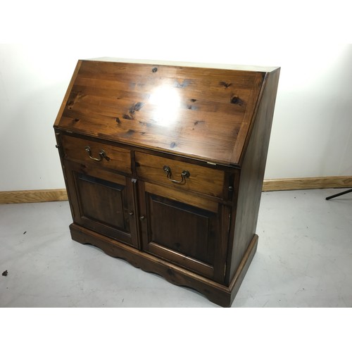 52 - PINE FALL FRONT BUREAU (MODERN)