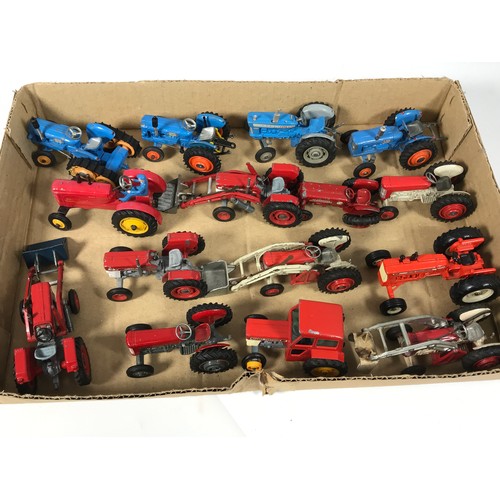 129 - COLLECTION OF 15 TRACTORS, MAINLY MODELS OF FORDSON AND MCCORMICK, ALLIS-CHALMERS, MASSEY-FERGUSON, ... 