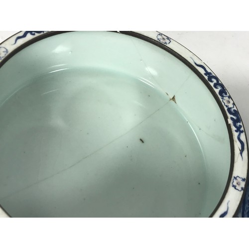 318 - PAIR OF ORIENTAL BLUE AND WHITE STRAIGHT SIDED CIRCULAR BOWLS EACH APPROX. 22 cms DIAMETER WITH HARD... 