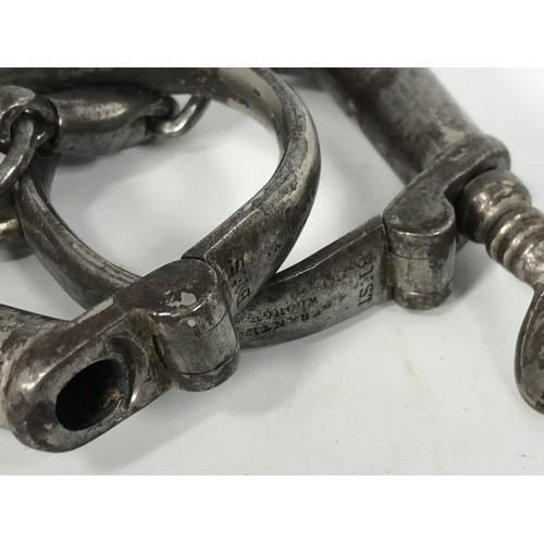 206 - POLICE HANDCUFFS