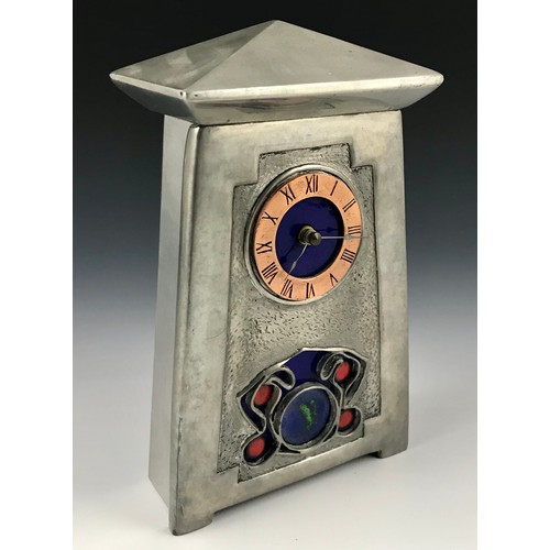 554 - PEWTER MANTLE CLOCK IN THE STYLE OF LIBERTY WITH QUARTZ BATTERY OPERATED MOVEMENT