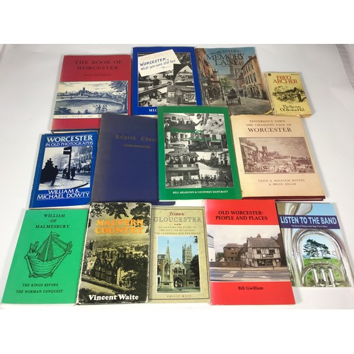 269 - NUMBER OF VINTAGE BOOKS ON WORCESTER AS PUBLISHED BY BILL MEADOWS DOUGHTY HOPCRAFT