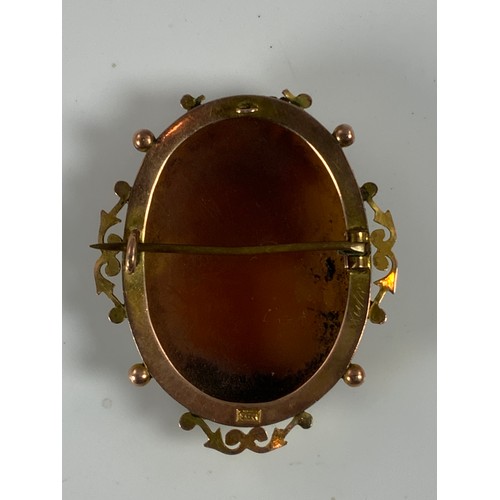 759 - 9CT GOLD AND CAMEO BROOCH, APPROX. 4 X 3.5 cm