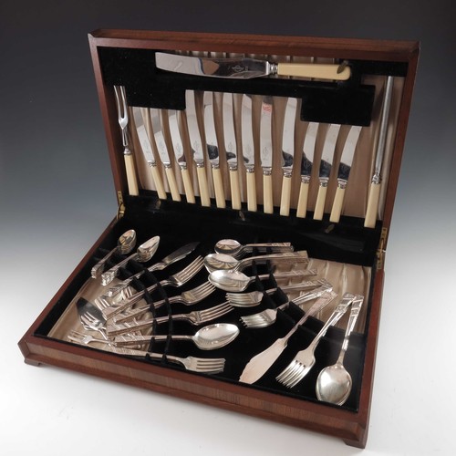 3269 - A CANTEEN OF VINERS CUTLERY