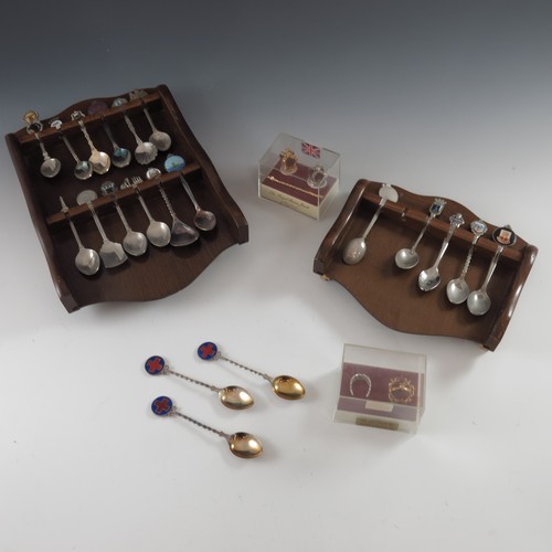 3252 - COLLECTION OF SILVER SPOONS TOGETHER WITH PLATED SPOONS AND COLLECTORS SPOONS ETC