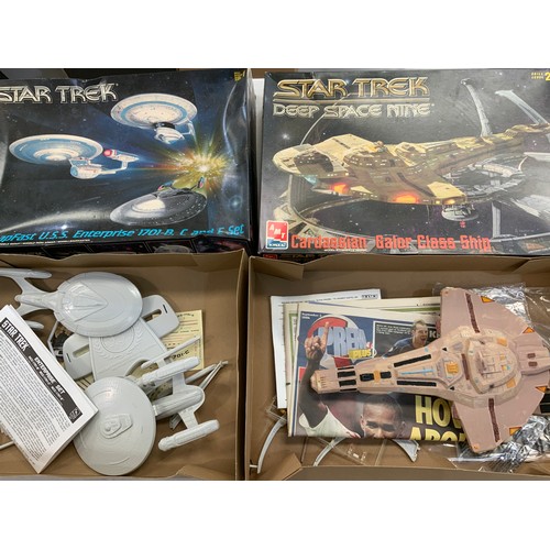 147 - VERY LARGE QUANTITY (x3 LARGE BOXES),  OF PLASTIC ERTL AND SIMILAR MAKE, SCI-FI MODELS FROM STAR WAR... 