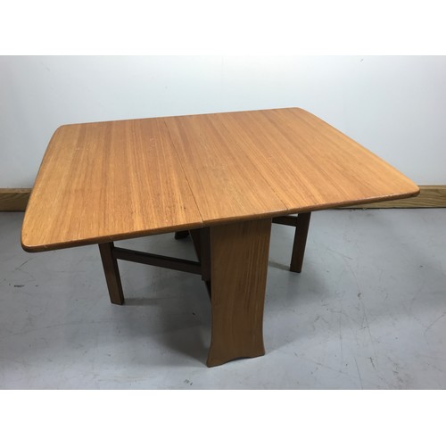 1184 - LATE CENTURY TABLE