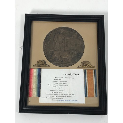 3061 - DEATH PLAQUE, FRAMED, ALBERT EDWARD HOBBS, SERVICE NO. 31746