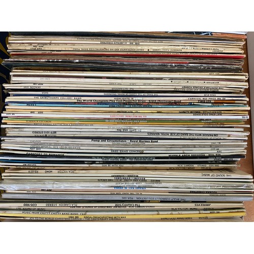 142 - BOX OF MIXED LP RECORDS, MAINLY EASY LISTENING AND CLASSICAL