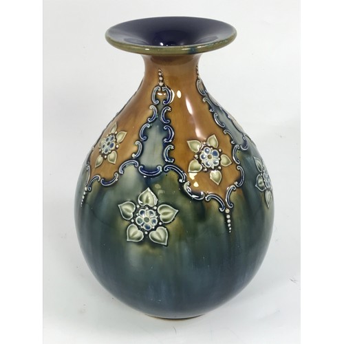 1668 - ROYAL DOULTON VASE, APPROX. 23.5 cm