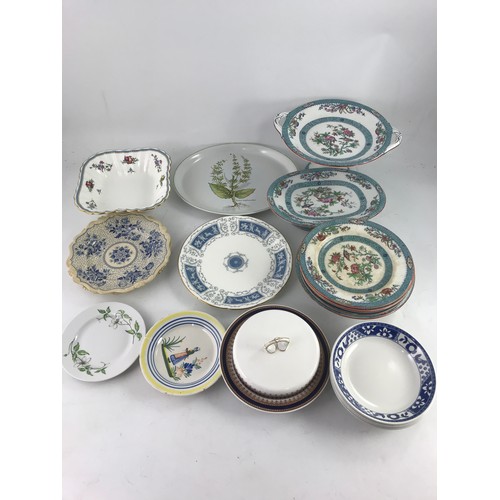 1571 - BOX OF MISC. CHINA AND PORCELAIN INCLUDING POOLE, SPODE, HAND PAINTED HENRIOT QUIMPER PLATE ETC.