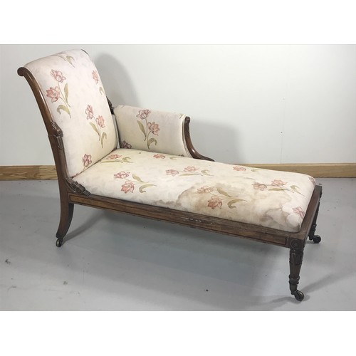 1136 - VICTORIAN CHAISE