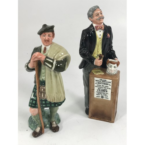 1667 - ROYAL DOULTON THE LAIRD AND THE AUCTIONEER