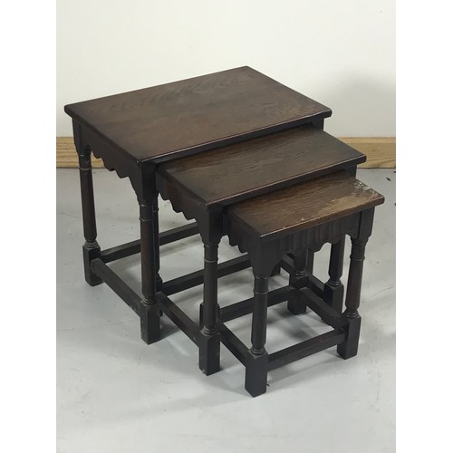 1142 - NEST OF 3 OAK TABLES