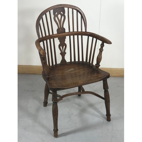 1077 - WINDSOR CHAIR WITH CRINOLINE STRETCHER