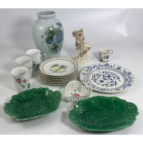 1558 - MISC CHINA AND PORCELAIN INCLUDING WEDGWOOD TYPE LEAF PLATES, RIBBON PLATES, QUIMPER MINIATURE MUG, ... 