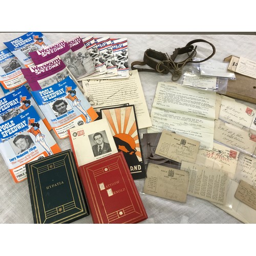 271 - QUANTITY OF MILITARIA AND EPHEMERA INCLUDING A POUCH AND CONTENTS OF LETTERS SOCIAL CORRESPONDENCE 2... 