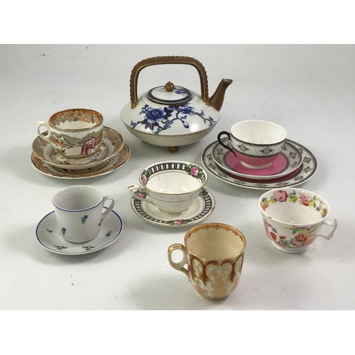 1696 - WORCESTER TEA POT AF, CUPS, SAUCERS, ETC. INCLUDING WORCESTER