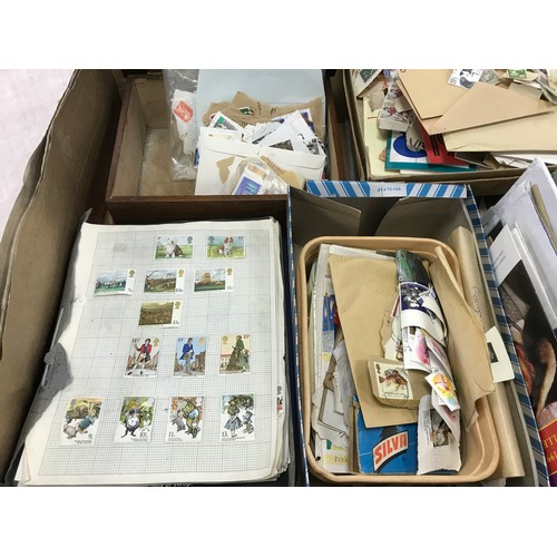 642 - STAMP INTEREST, A LARGE QUANTITY OF STAMP BOOKS & ALBUMS, MIXED CONTENT, GB, COMMONWEALTH, LOOSE ON ... 