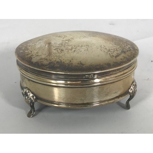 3349 - ROUND SILVER TRINKET BOX WITH HINGED COVER ON 3 LEGS APPROX. 120 g GROSS AF