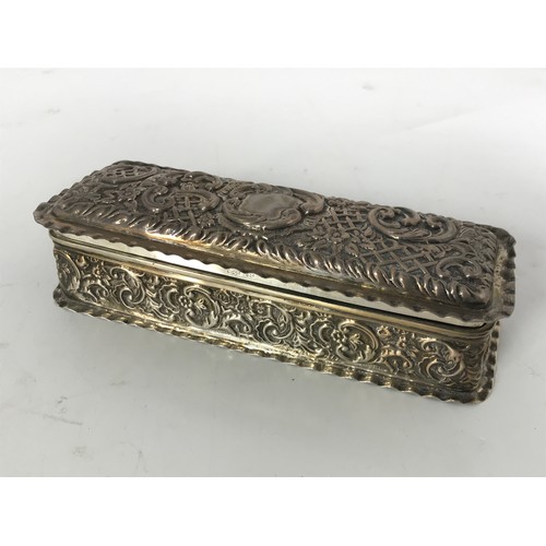 3343 - RECTANGULAR SILVER TRINKET BOX WITH EMBOSSED DECORATION AND HINGED COVER APPROX 91.5 g