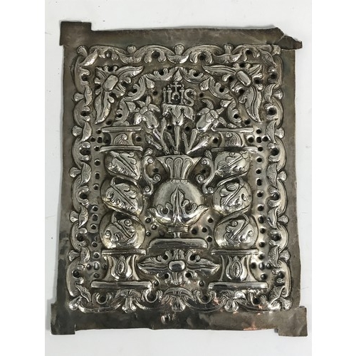 3336 - WHITE METAL DECORATIVE PANEL APPROX. 25 X 19.5 cms WITH EMBOSSED DECORATION