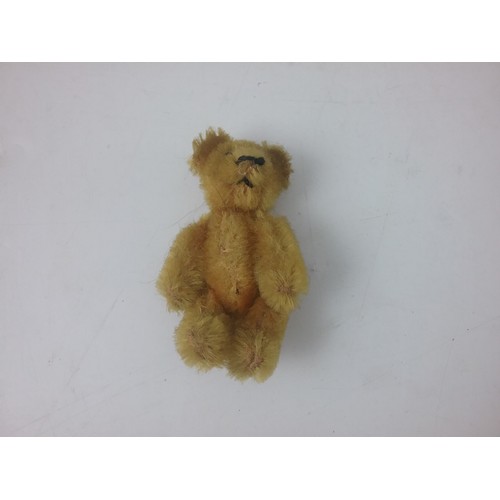 287 - 2 MINIATURE PLUSH BEARS AND 2 MINIATURE LEAD DOG FIGURES