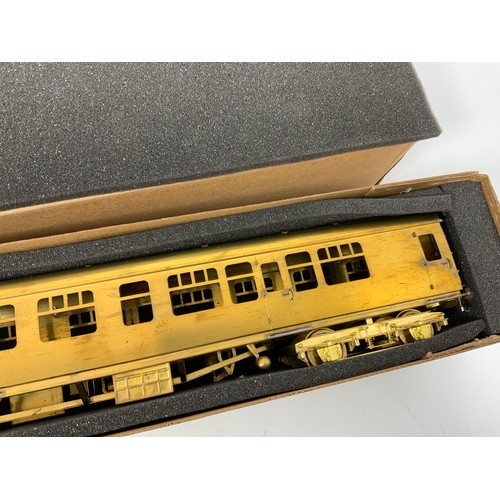 558 - MODEL RAILWAY TOWER 0 GAUGE BRASS COACH KITS UNPAINTED AND IN BOXED CONDITION MARK I CK COACH