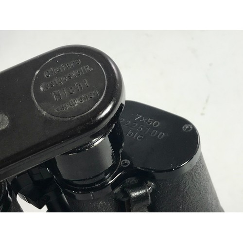 3177 - PAIR OF GERMAN WWII BINOCULARS POSSIBLY KRIEGSMARINE STAMPED 2225100BLC AND HAVING BENUTZER OKULARE ... 