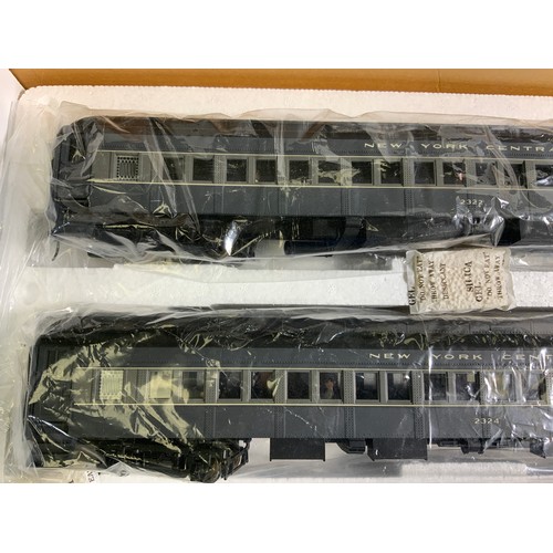 578 - GOLDEN GATE MODELS, USA STANDARD GAUGE PACK OF 4 NYC COACHES SET NUMBER 3 COMPRISING COACHES 2321, 2... 