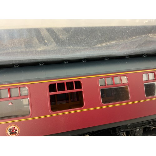 538 - HELJAN 0 GAUGE BOXED MODEL RAILWAY COACH NUMBER 4900 SK CARMINE AND CREAM LIVERED MARK I COACH, ONE ... 