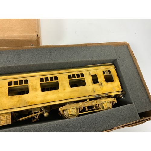 540 - MODEL RAILWAY TOWER 0 GAUGE BRASS COACH KITS UNPAINTED AND IN BOXED CONDITION MARK I SK COACH