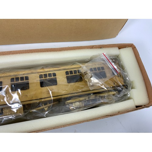 541 - MODEL RAILWAY TOWER 0 GAUGE BRASS COACH KITS UNPAINTED AND IN BOXED CONDITION MARK I SK COACH