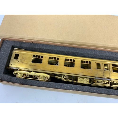 544 - MODEL RAILWAY TOWER 0 GAUGE BRASS COACH KITS UNPAINTED AND IN BOXED CONDITION MARK I BSK COACH