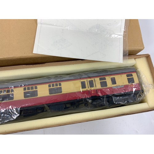 545 - MODEL RAILWAY TOWER MODELS BRASS 0  GAUGE MODEL RAILWAY COACH BR MARK I BCK PAINTED IN CARMINE AND C... 