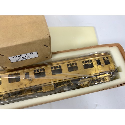 550 - MODEL RAILWAY TOWER 0 GAUGE BRASS COACH KITS UNPAINTED AND IN BOXED CONDITION MARK I SO COACH