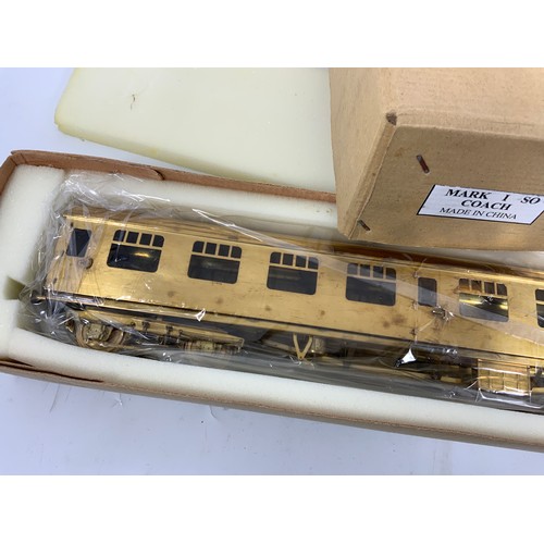 550 - MODEL RAILWAY TOWER 0 GAUGE BRASS COACH KITS UNPAINTED AND IN BOXED CONDITION MARK I SO COACH