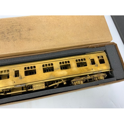 551 - MODEL RAILWAY TOWER 0 GAUGE BRASS COACH KITS UNPAINTED AND IN BOXED CONDITION MARK I SO COACH